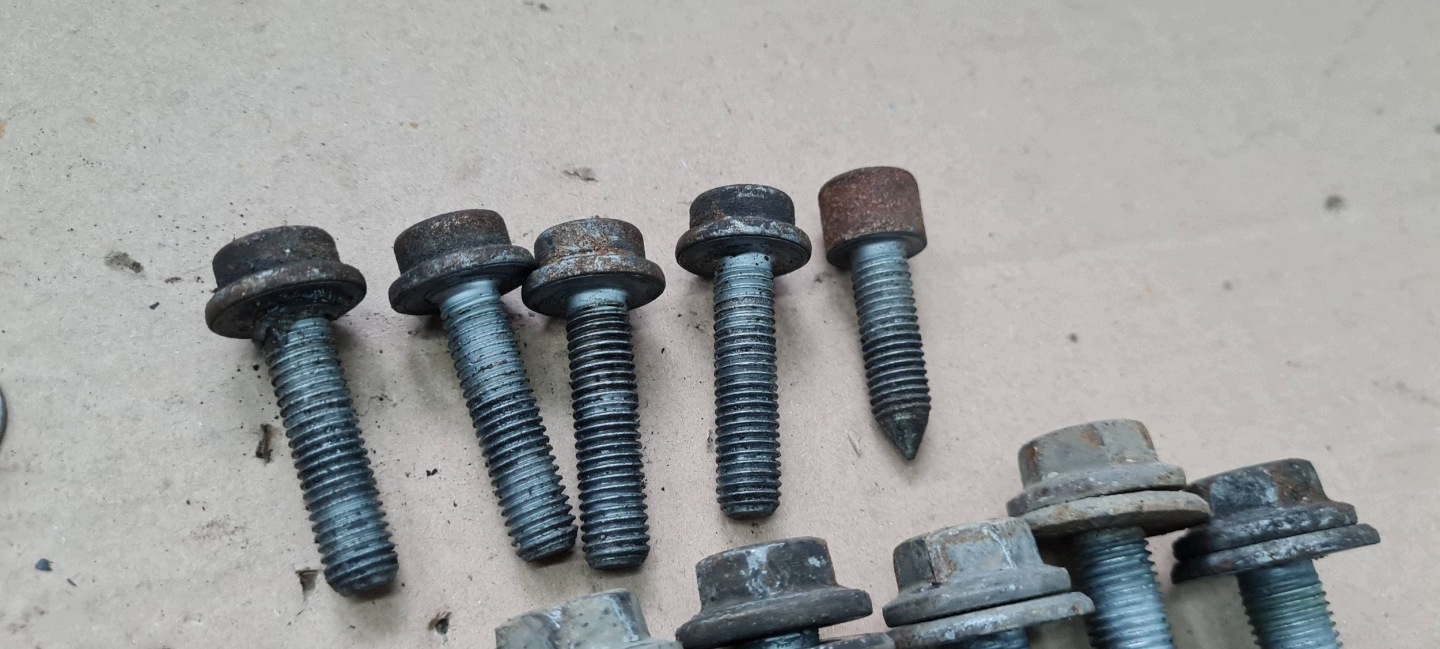 A6 C7 4G screws springing front axle beam axle beam A7 4G A4 B8 S4 A5 8T
