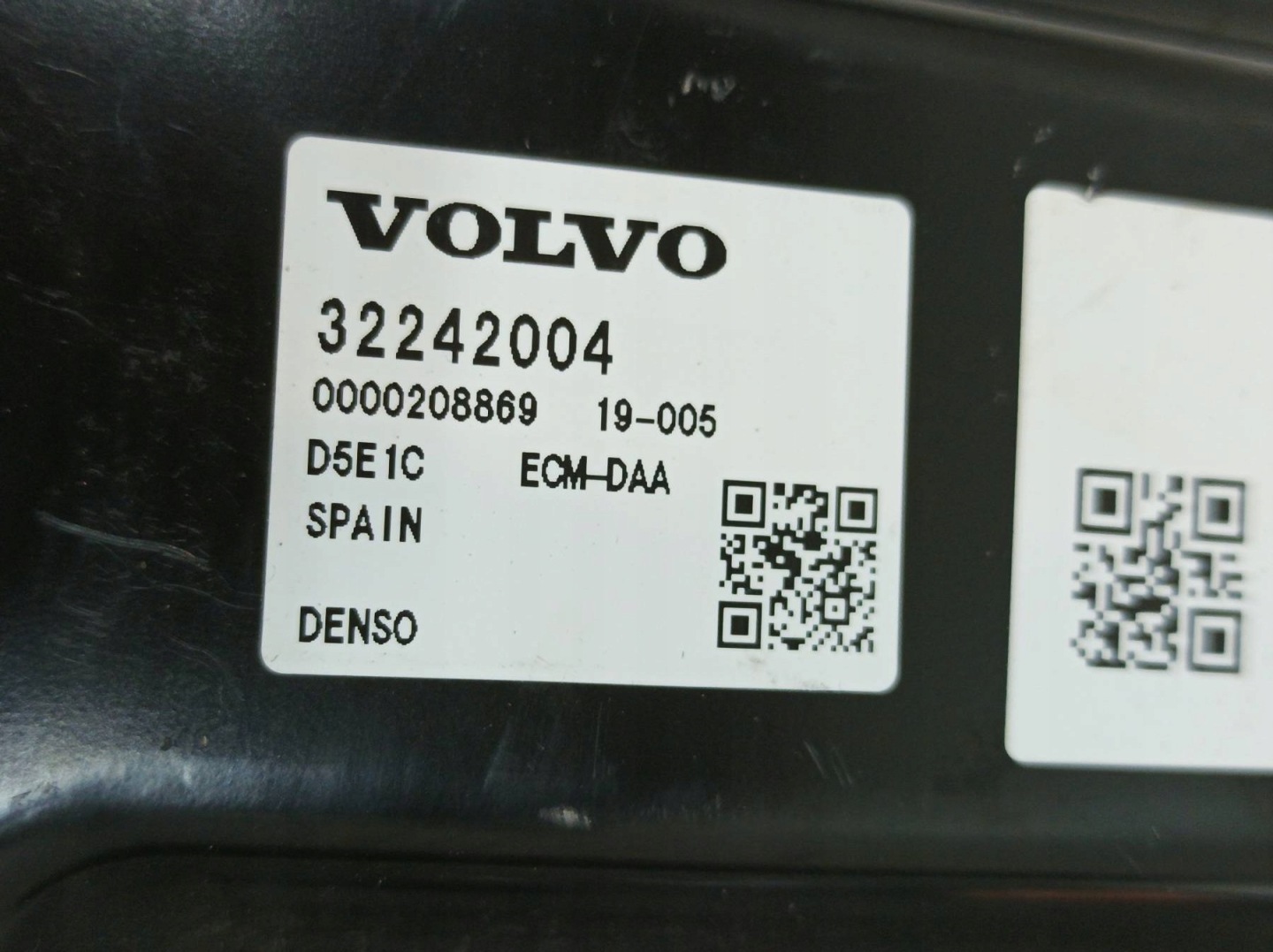 control unit of the engine 32242004 2.0 B 250KM Volvo S60 III (2018-2024)