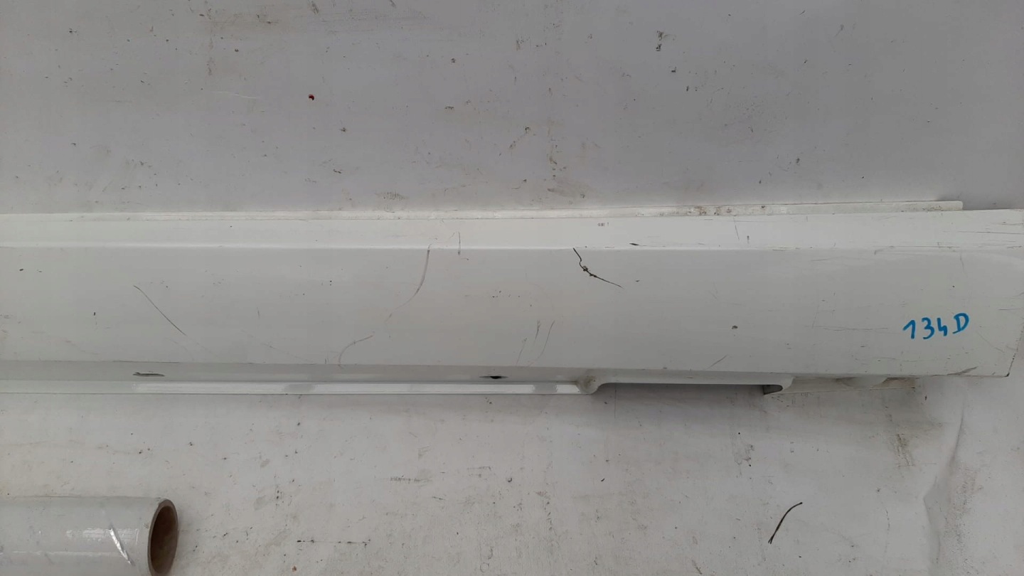 MERCEDES E-KLASA W212 09-16 threshold left moulding threshold left A2126900140
