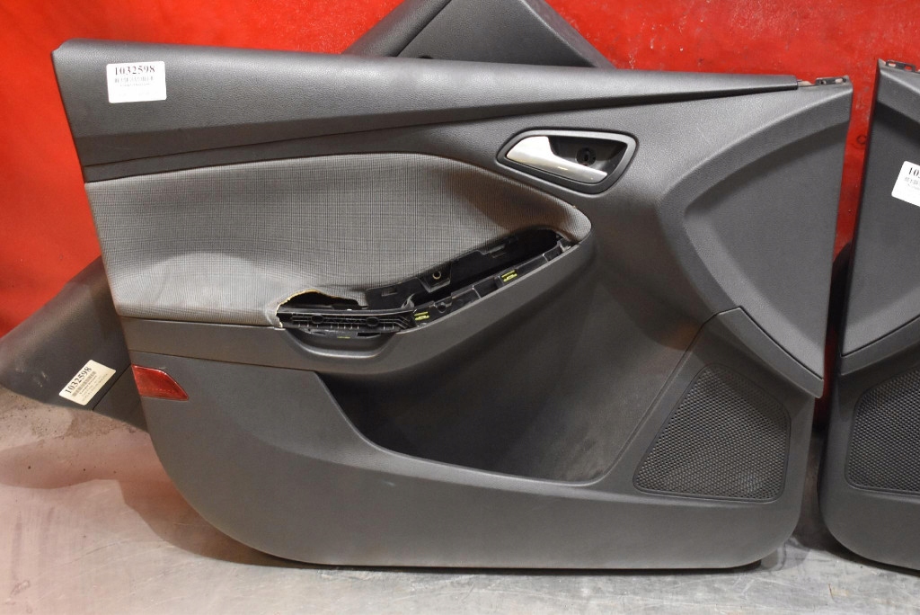 side side KOMPLET EU FORD FOCUS MK3 KOMBI 11-15