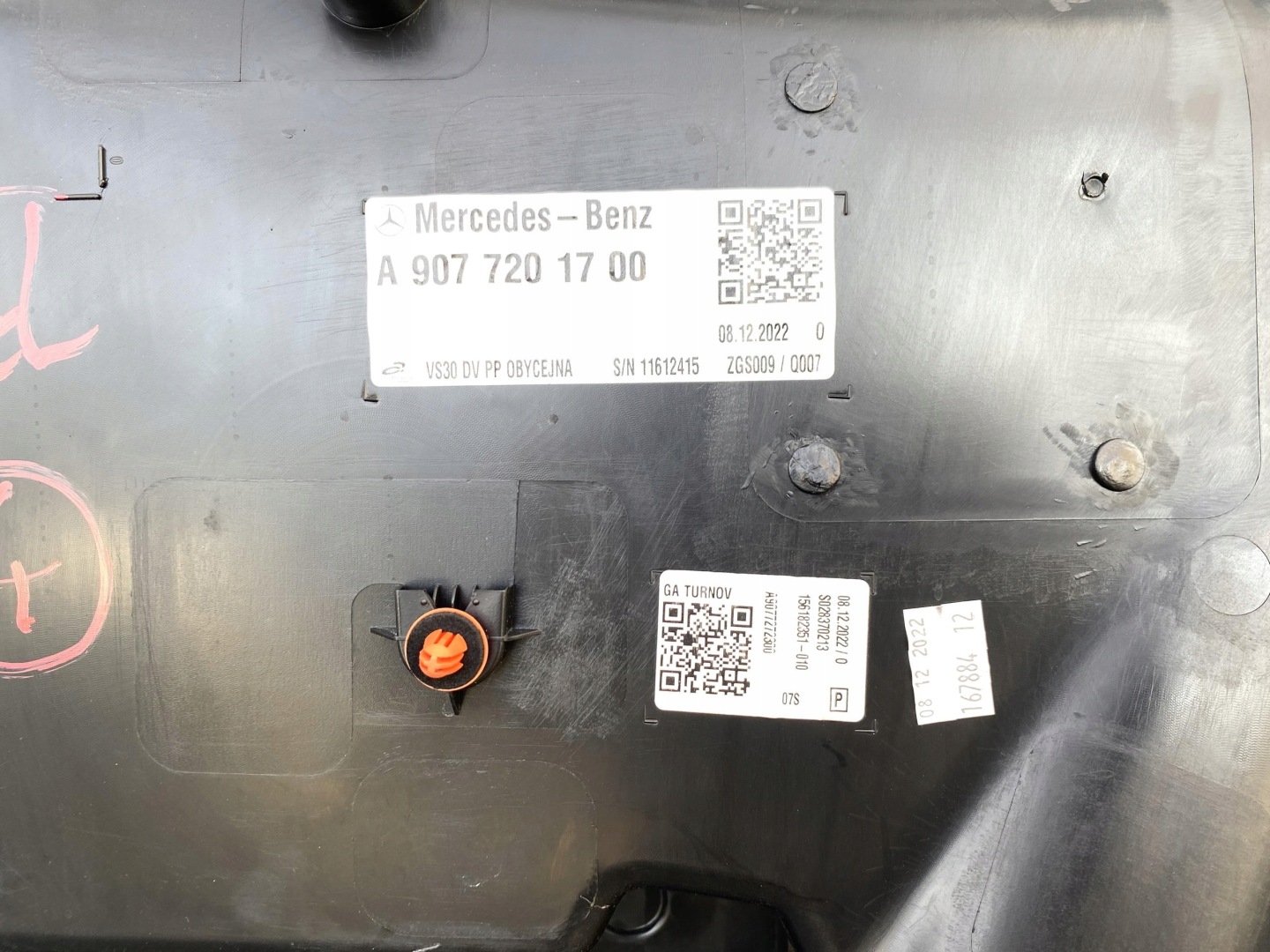 SPRINTER 907 910 17- side door PRZEDNICH right original A9077272300