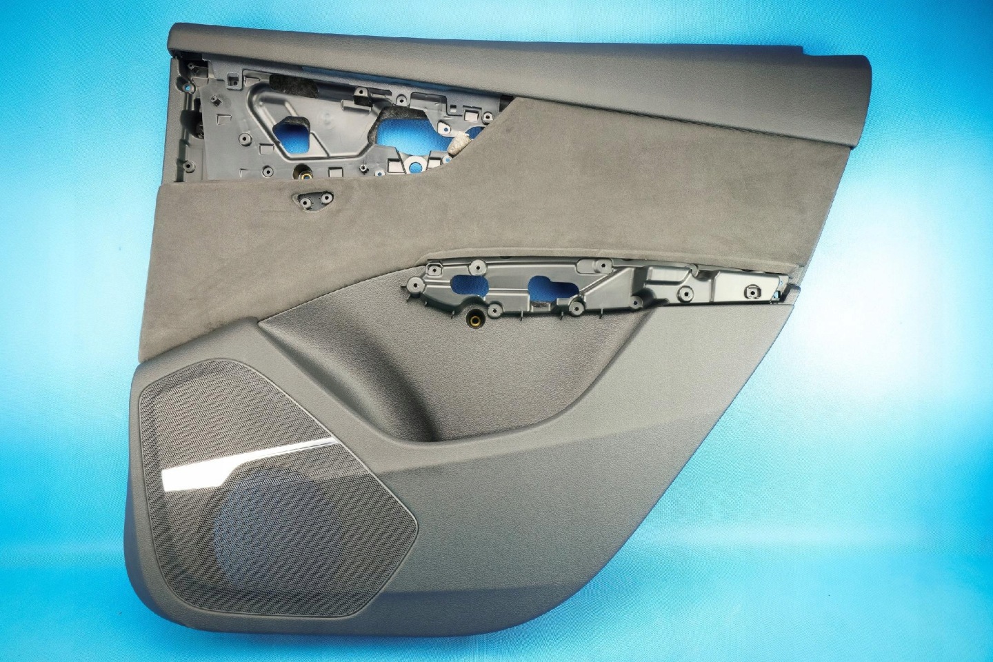 upholstery side door rear part PR Audi Q7 4M0867306F