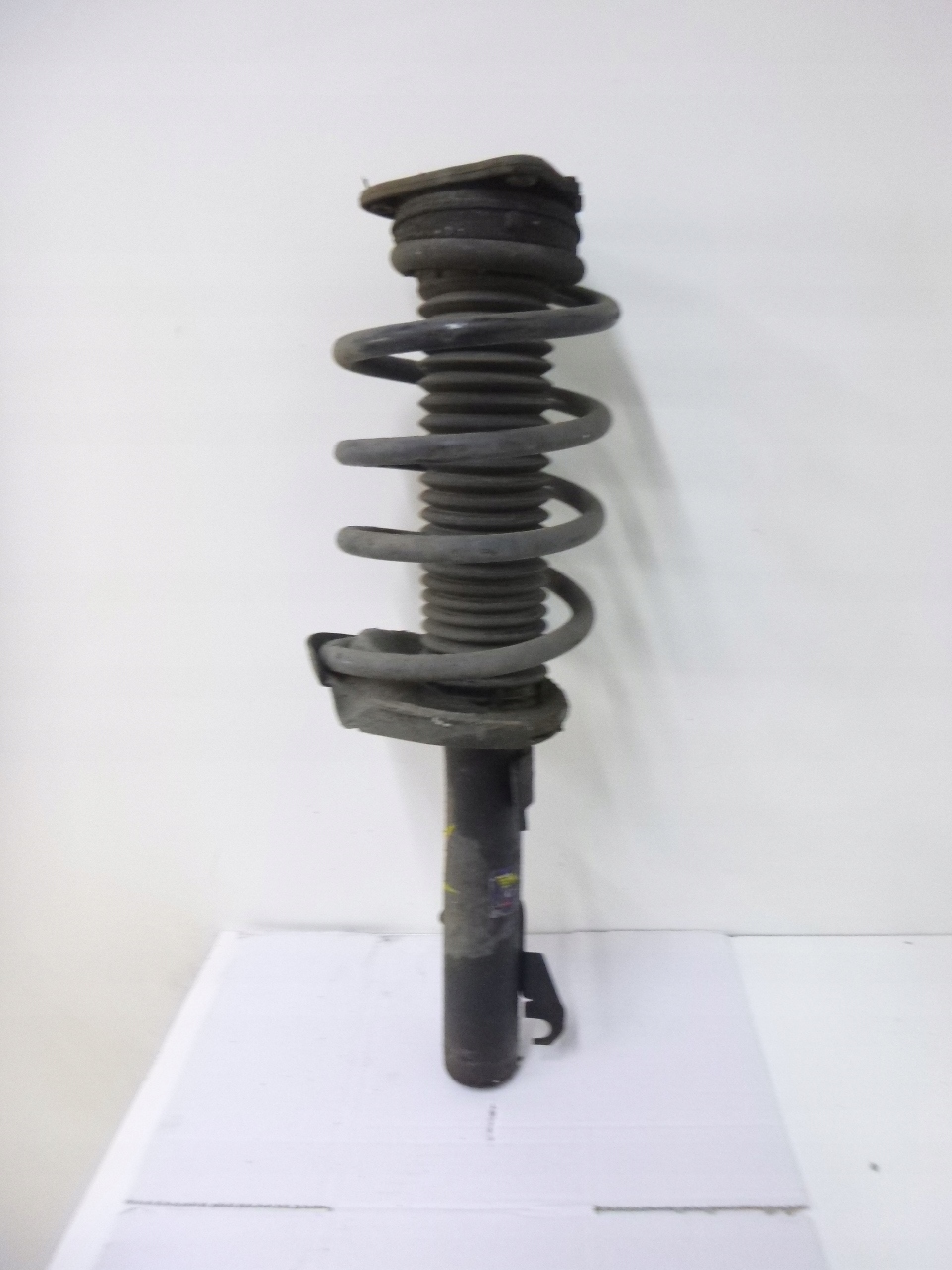 shock absorber front Mazda 5 2.0CD 2005r.