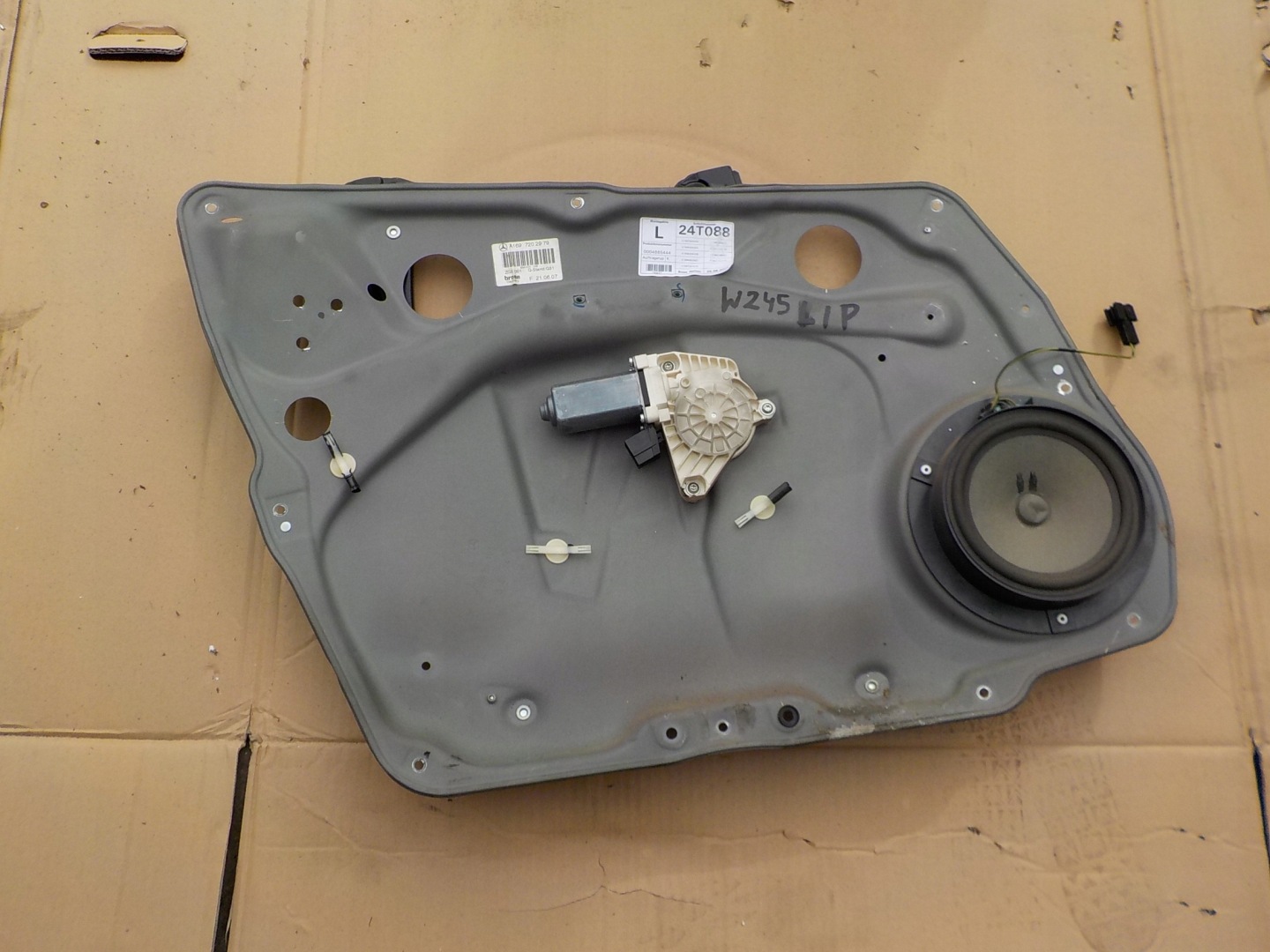 window regulator left front mercedes w245