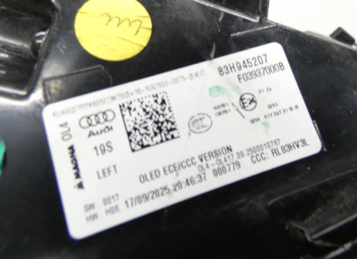 AUDI Q3 83H945207 2025- light rear part rear left