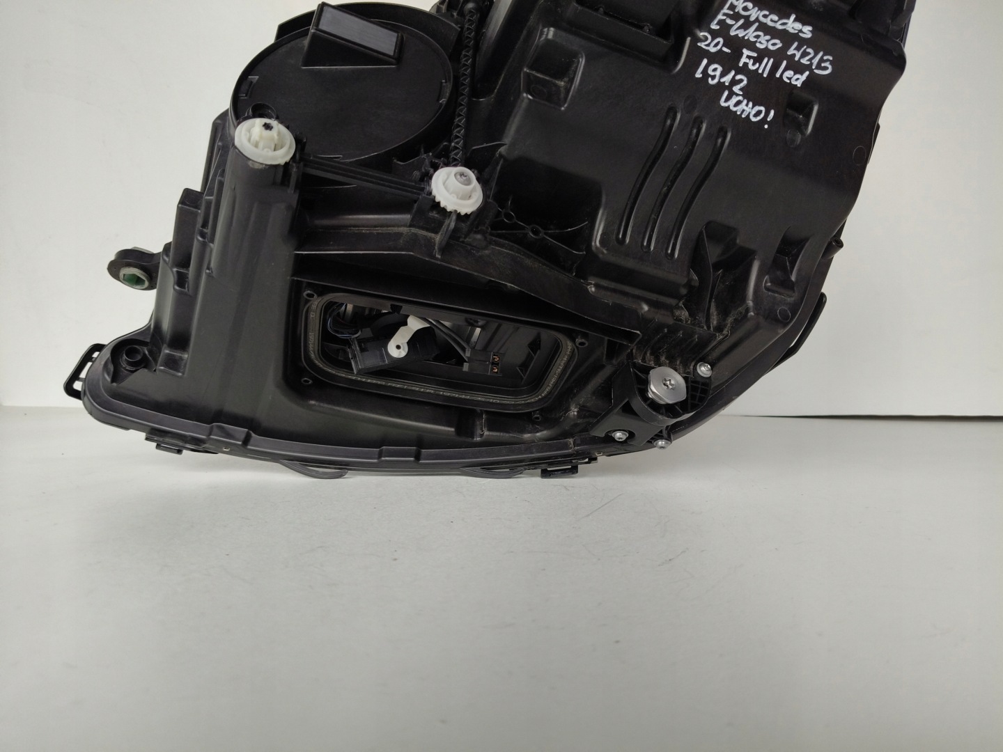 light right REFLEKTOR MERCEDES E-KLASA W213 20- LIFT FULL LED
