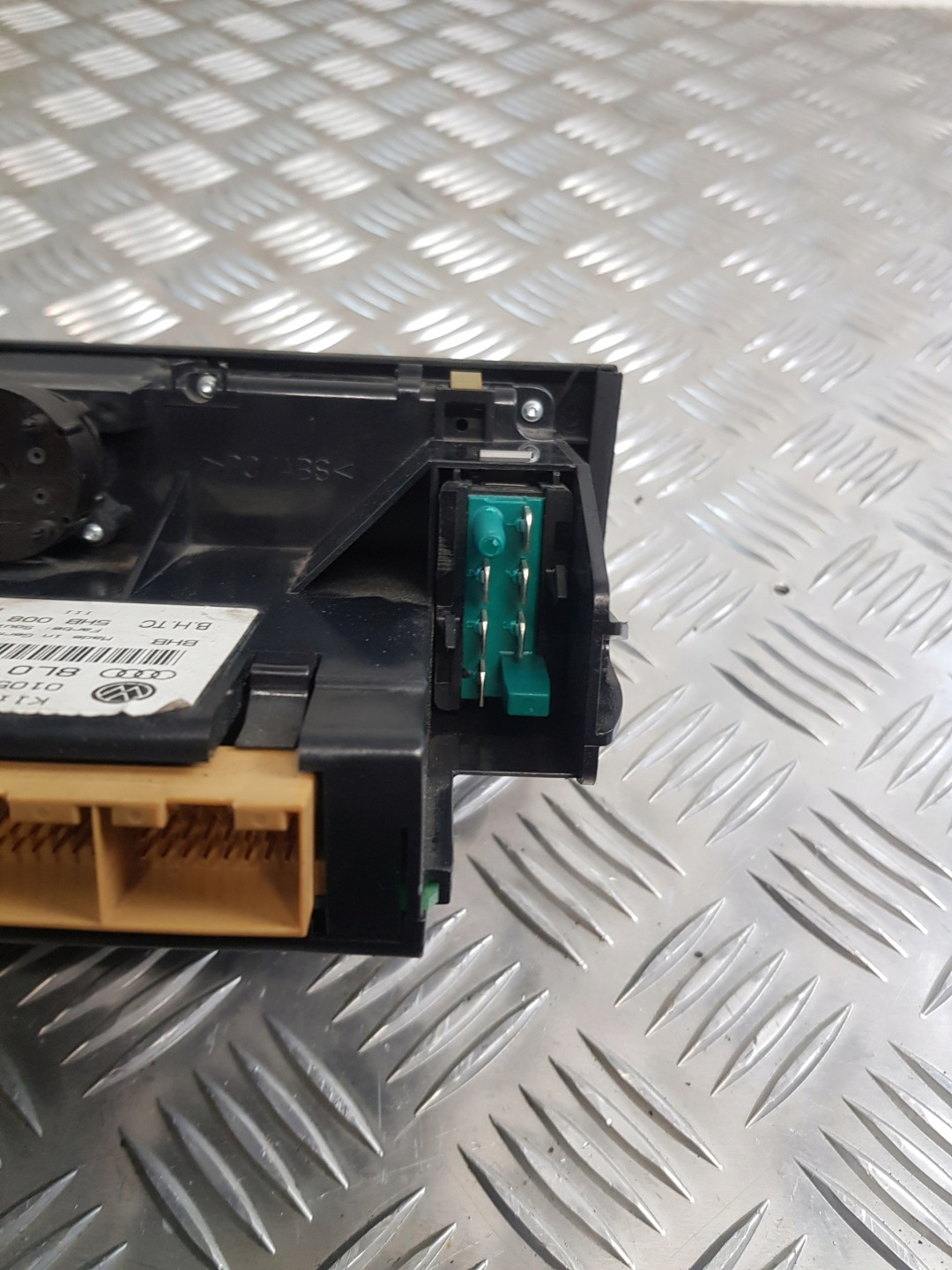 AUDI A3 8L 01R- PANEL klími klimatizaci 8L0820043J