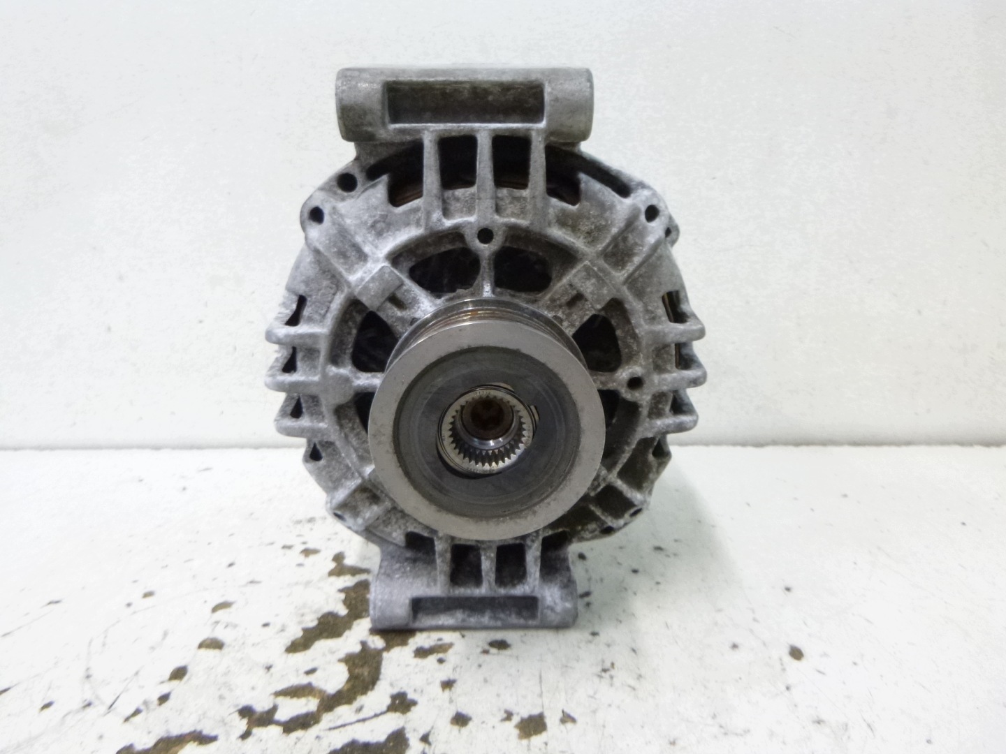 Alternator Audi A4 B6 2.0 ALT Valeo 140A