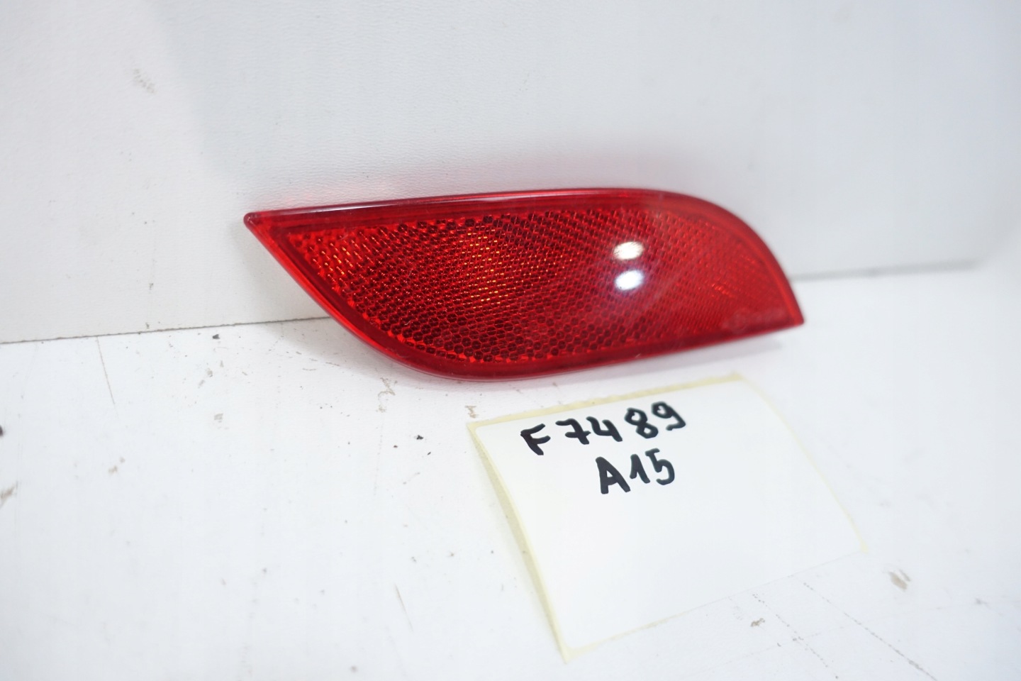 AUDI A1 8X 2010- ODBLASK der Stoßstange rechts heck 8X0945106