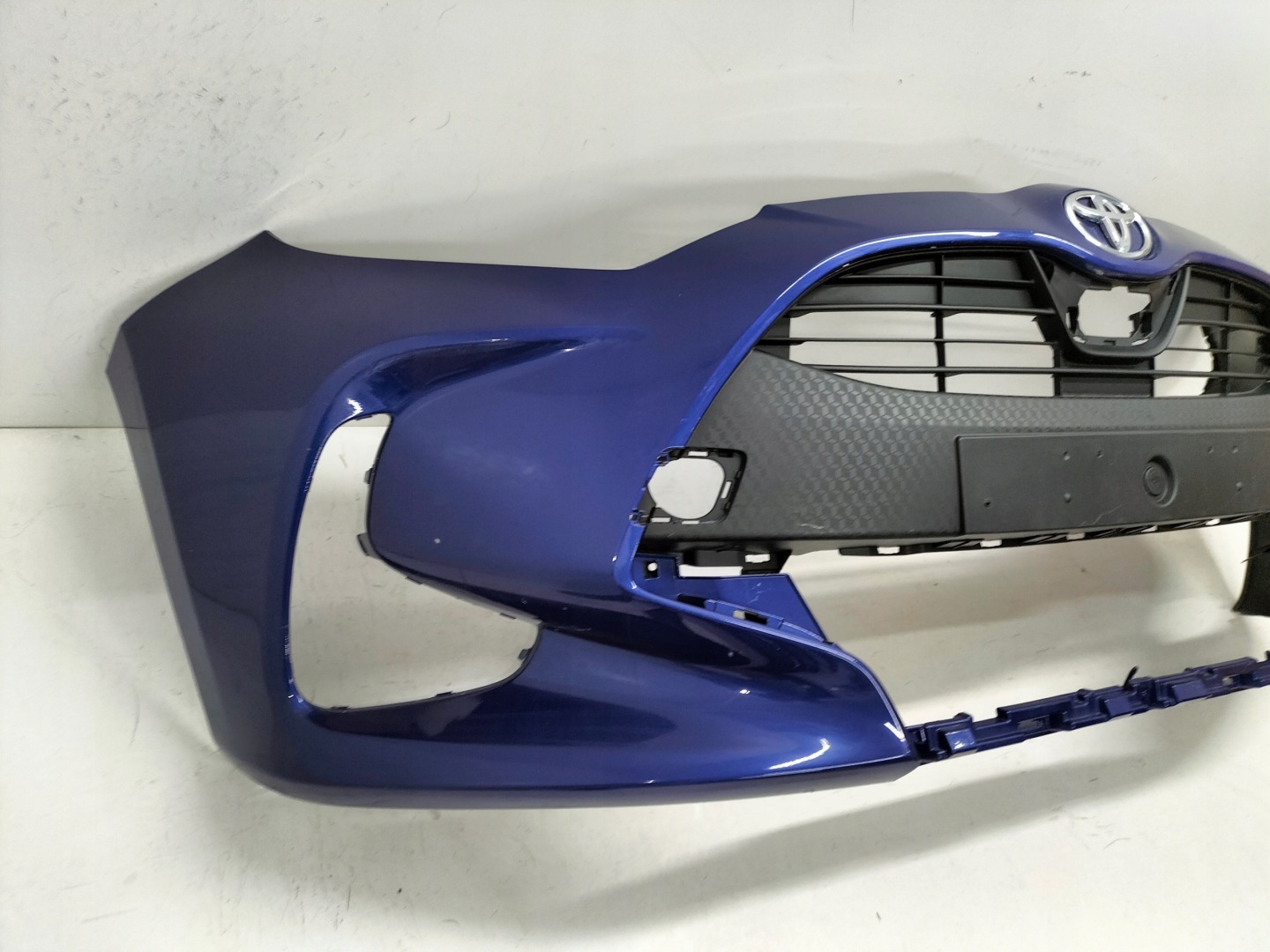 Frontstoßstange vorne TOYOTA YARIS 4 IV 20