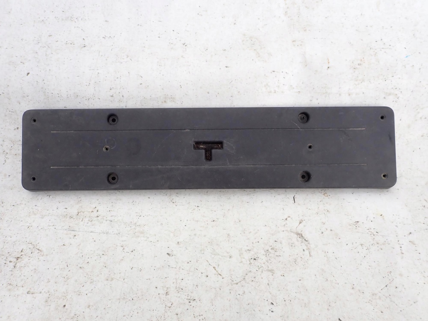 MERCEDES GLC and 1 X253 15-22 cap holder signs front