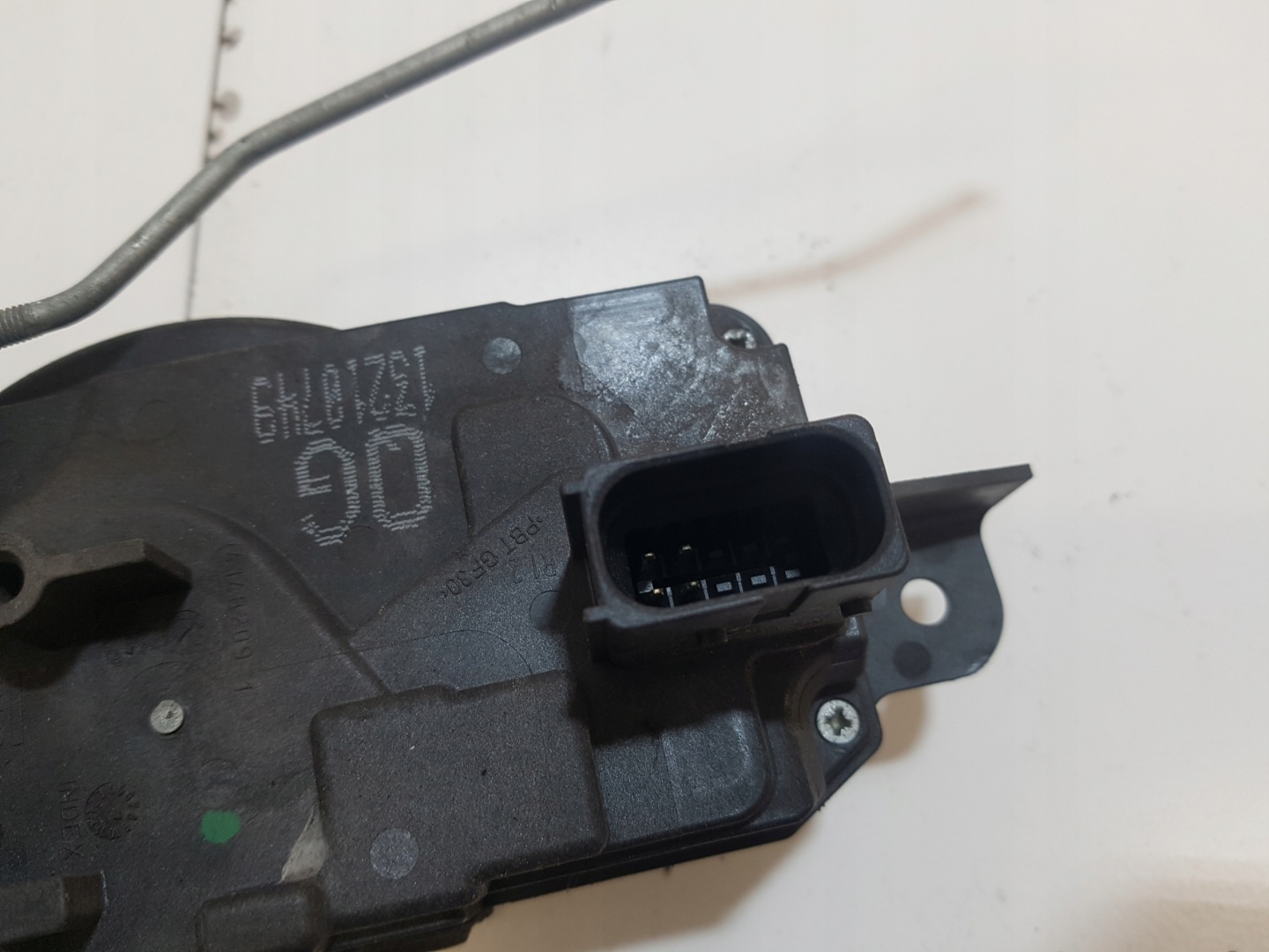 lock door CENTRALNY right front OPEL ZAFIRA B 4 PIN