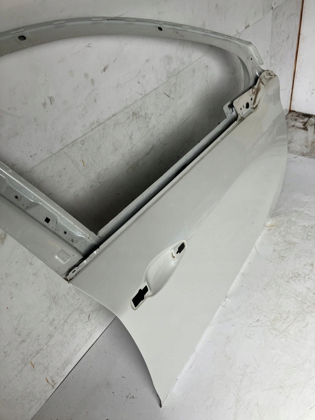 door right front PEUGEOT 208 and EFCD BIALA PERLA
