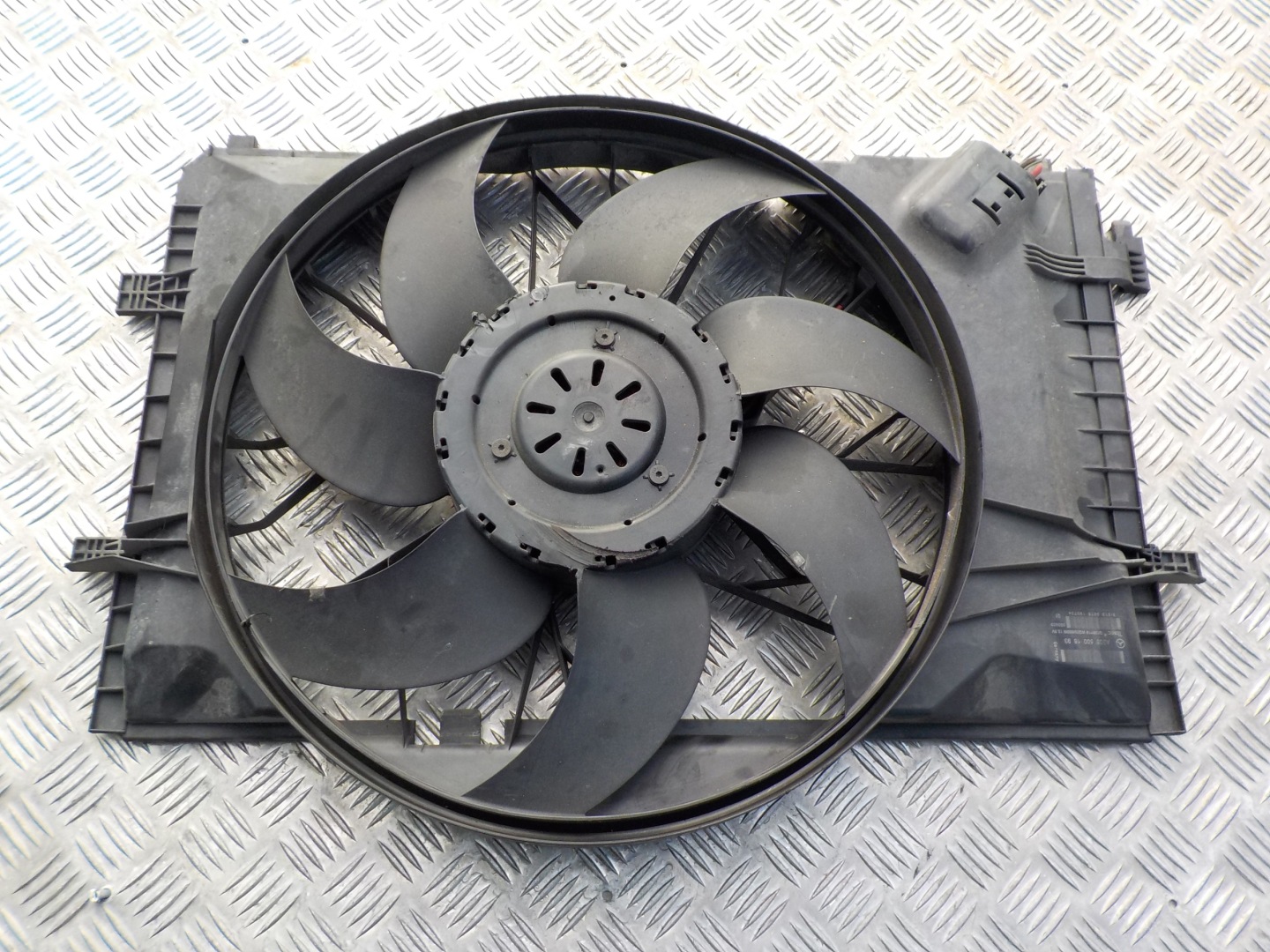 MERCEDES-BENZ class C W203 2.2 CDI fan module radiator A2035001693