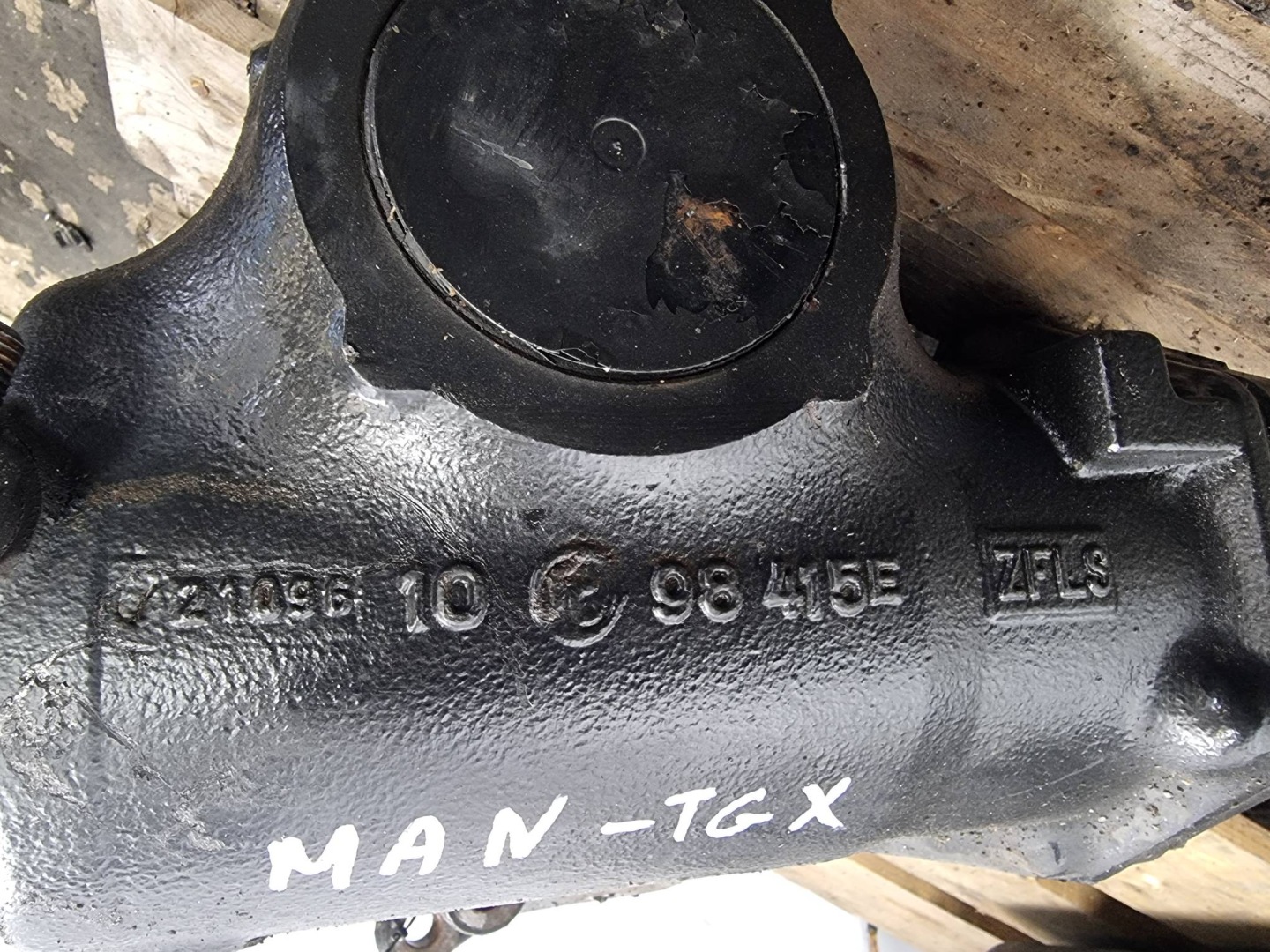 steering wheel rod 98415E MAN TGX 18.440