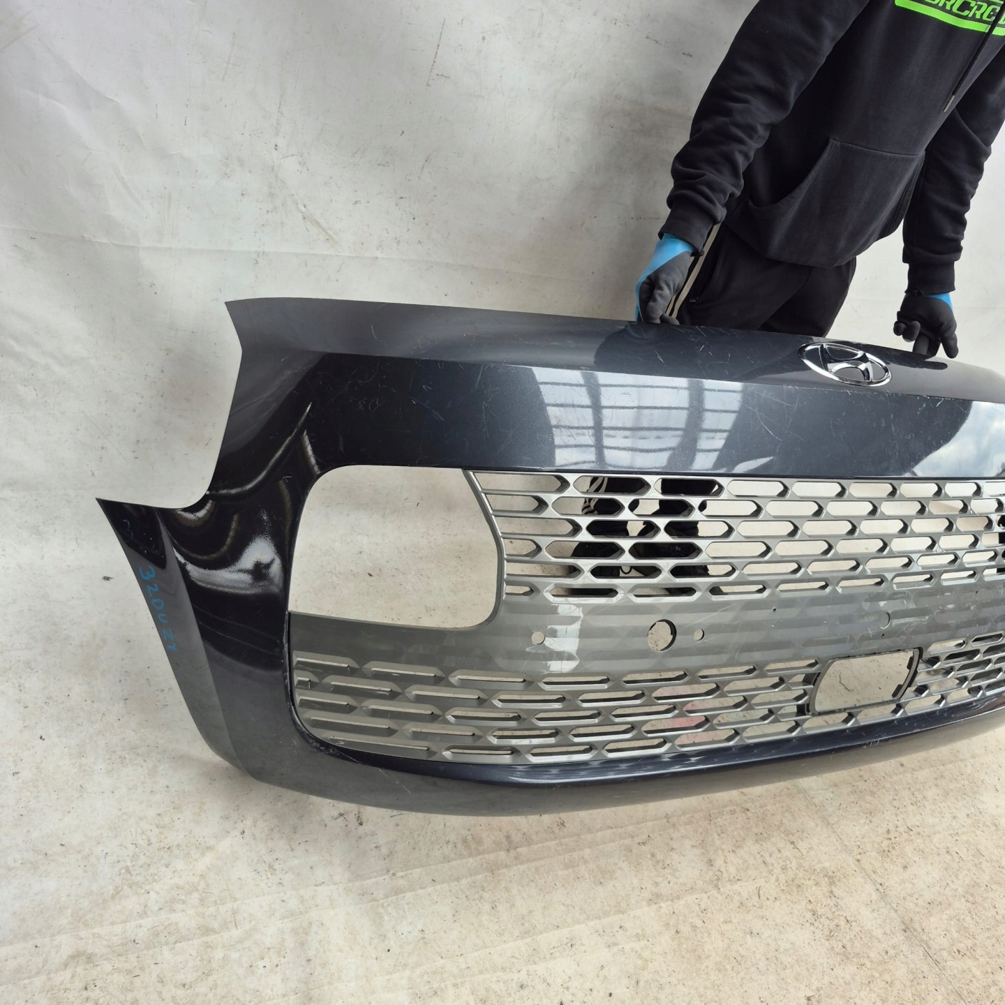 HYUNDAI STARIA 21-> bumper front front PDC