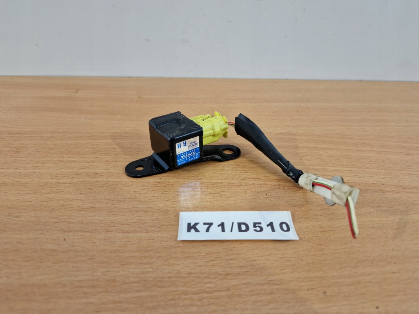 CRASHSENSOR DRUCKSENSOR SENSOR AIRBAG TOYOTA CLEICA VII