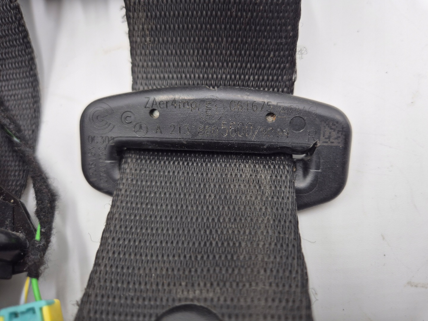 tension belt safety front front right 2138605600 MERCEDES W213 original