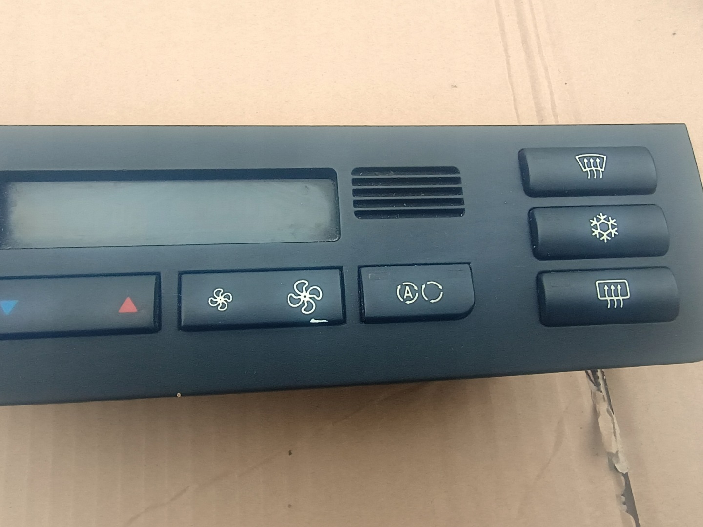 PANEL klimatizaci 64116902440 BMW E46