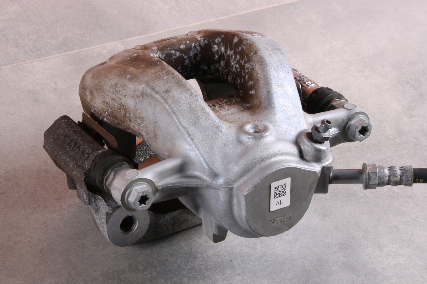 BMW i3 I01 caliper brake left front 54/20/280 6860269 15236 km !!!