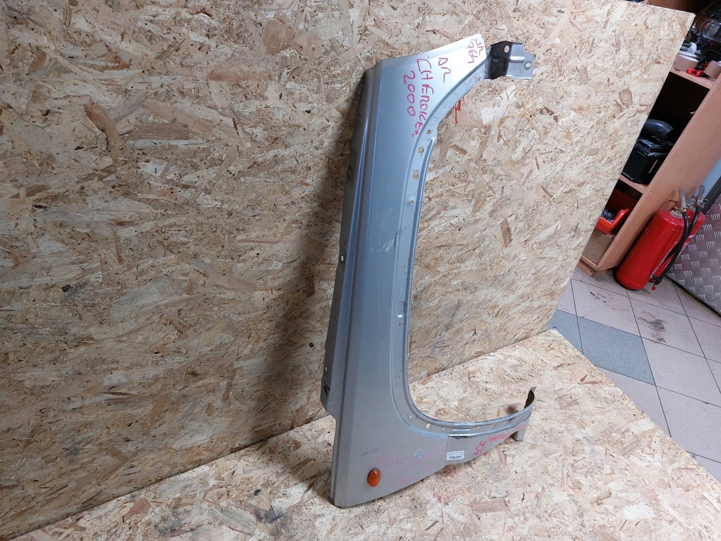 fender front right Jeep Cherokee Liberty KJ 01-05