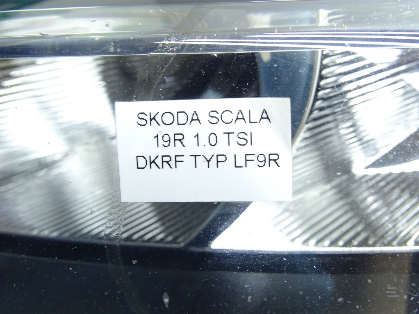 REFLEKTOR light left front CRYSTAL LIGHT LED SKODA SCALA 19- 657941019