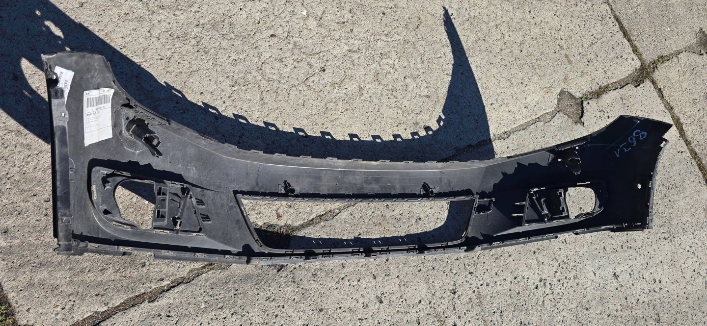 Volkswagen Tiguan and facelift R-Line front front bumper