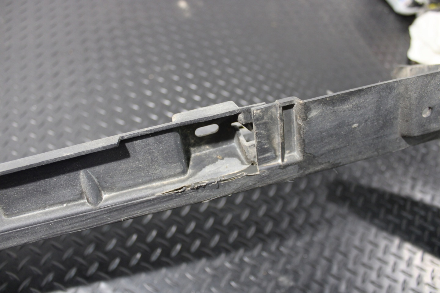 cap threshold threshold right JAGUAR F-PACE X761 HK83-101D56-B