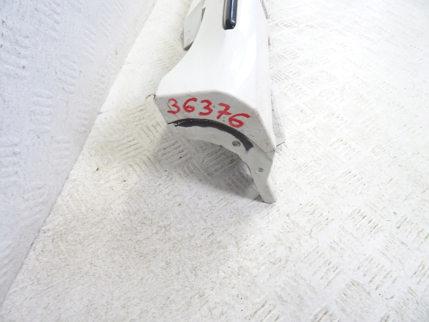 MERCEDES 205 C63 AMG moulding threshold threshold left