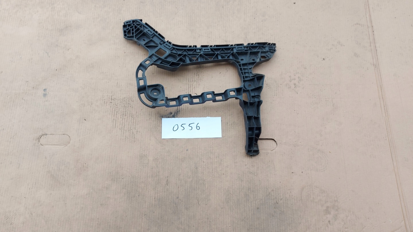 bumper bracket right rear part VW PASSAT B8 KOMBI