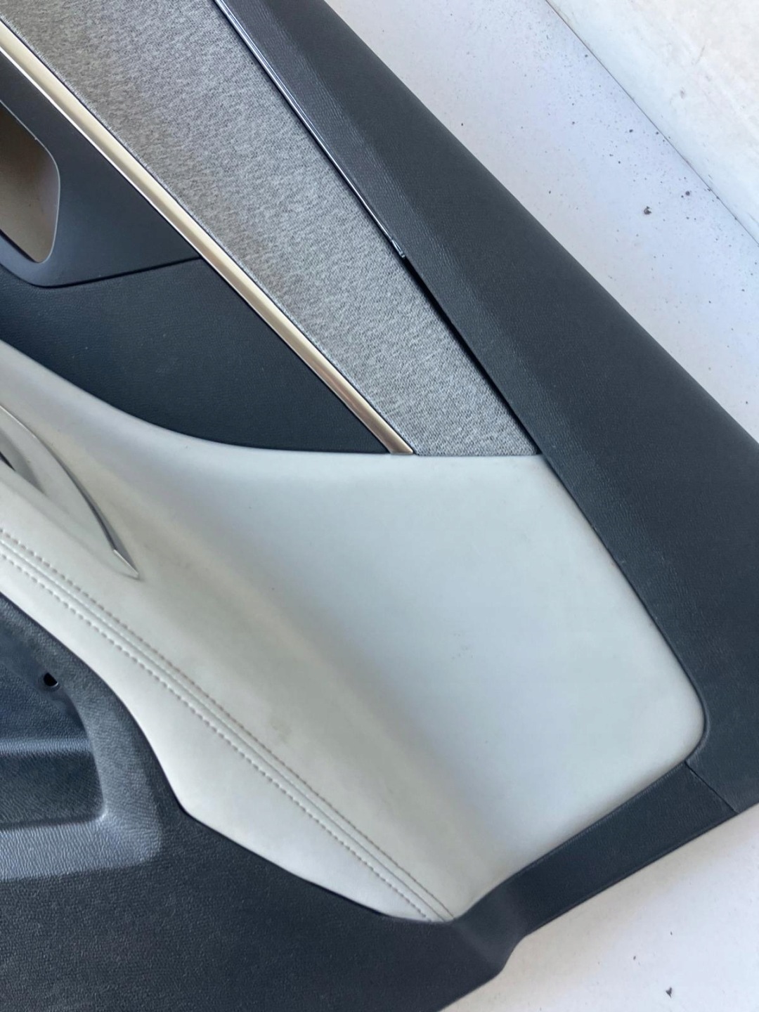 side door right front PEUGEOT 3008 II JASNA leather LED
