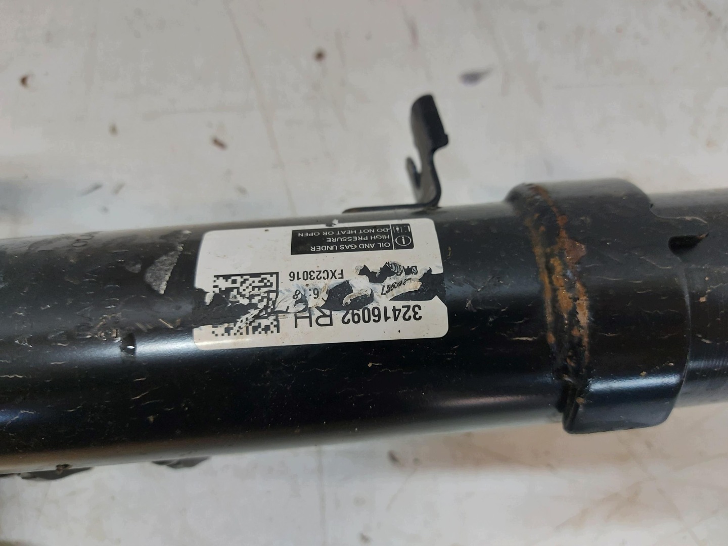 VOLVO XC40 LIFT shock absorber front right 32416092