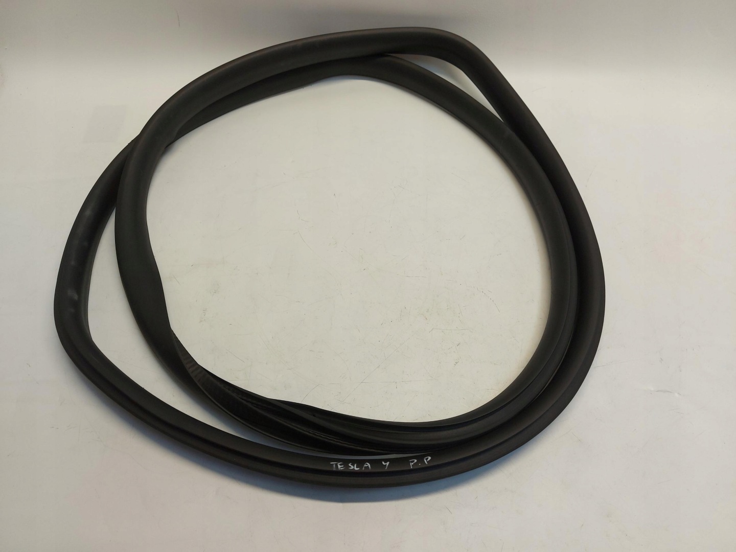 TESLA MODEL Y 2024r gasket boot