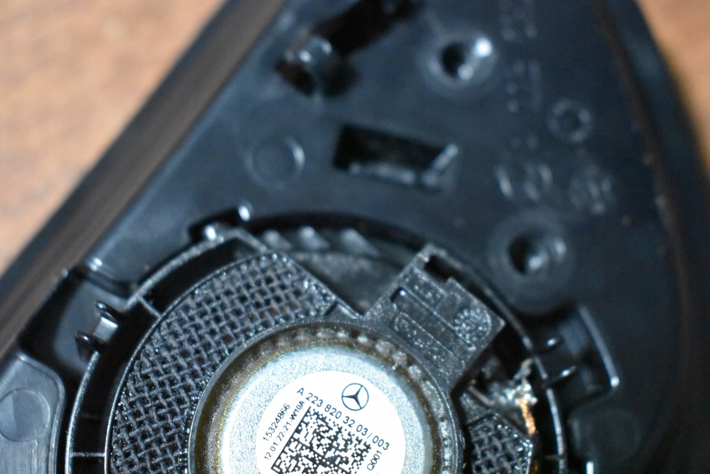 IDEALNY speaker cover right MERCEDES W223 1