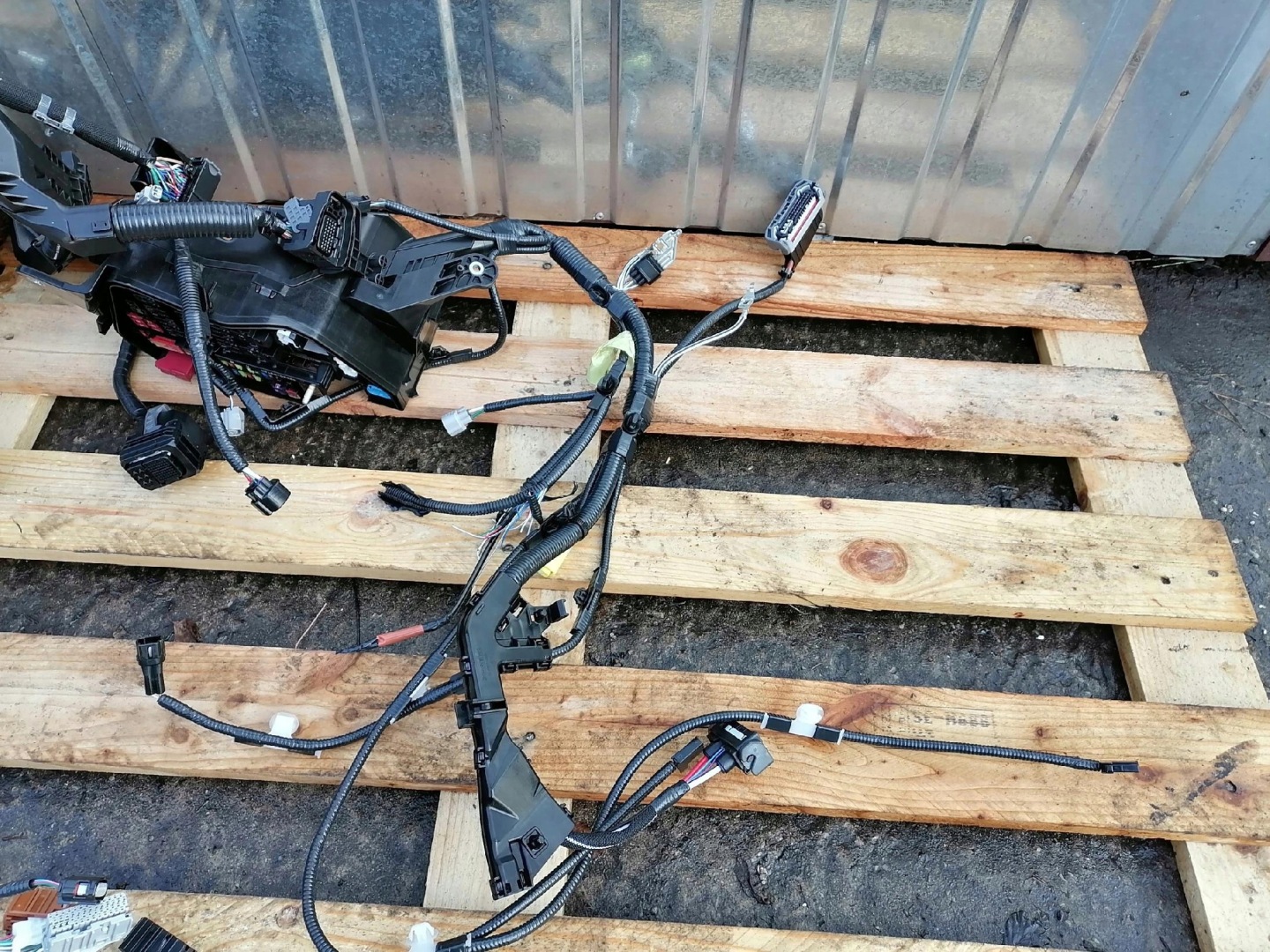 bundle TOYOTA RAV 4 V HYBRYDA 2,5