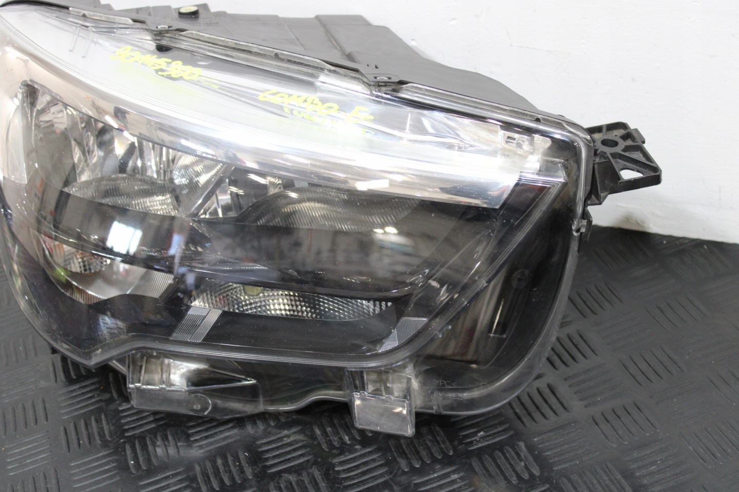 light right front front 9816825480 OPEL COMBO E