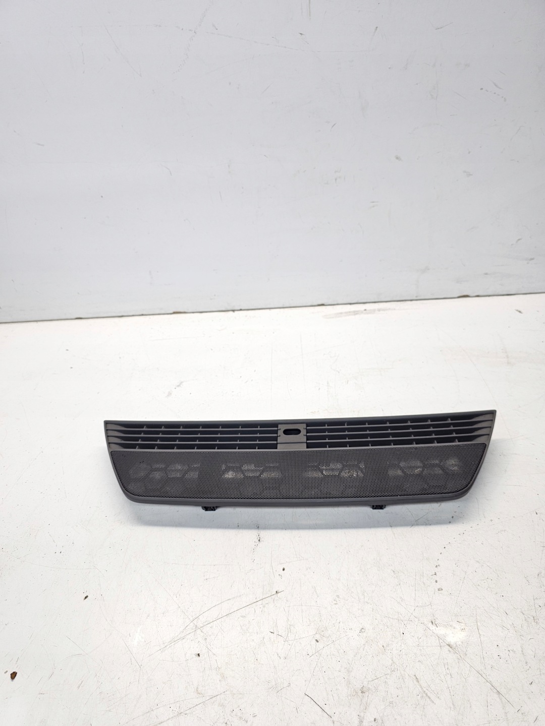 de couverture du haut parleur du tableau de bord AUDI A4 B6 B7 8E0819635C
