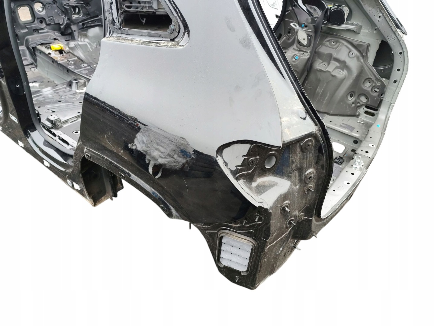 parafango sinistra posteriore MERCEDES EQA H243 LAK: 191