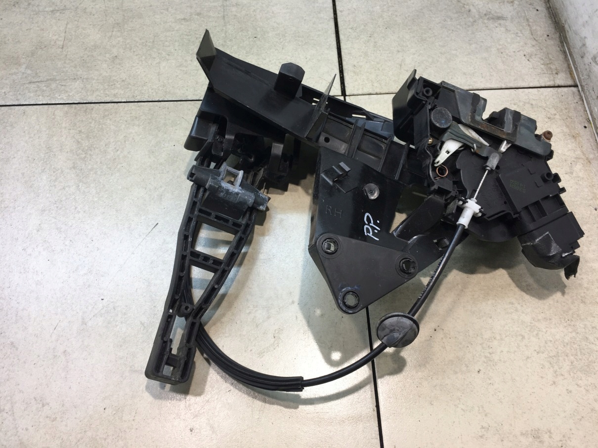 lock door right front FOCUS MK2 3M5AR21812AK 6 PIN