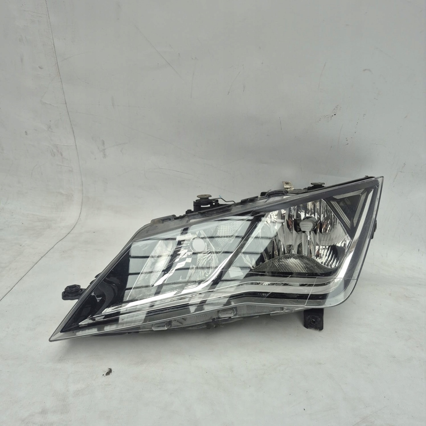 SEAT LEON III 5F LIFT 17- light left front front ZWYKLA + LED 5F1941015B