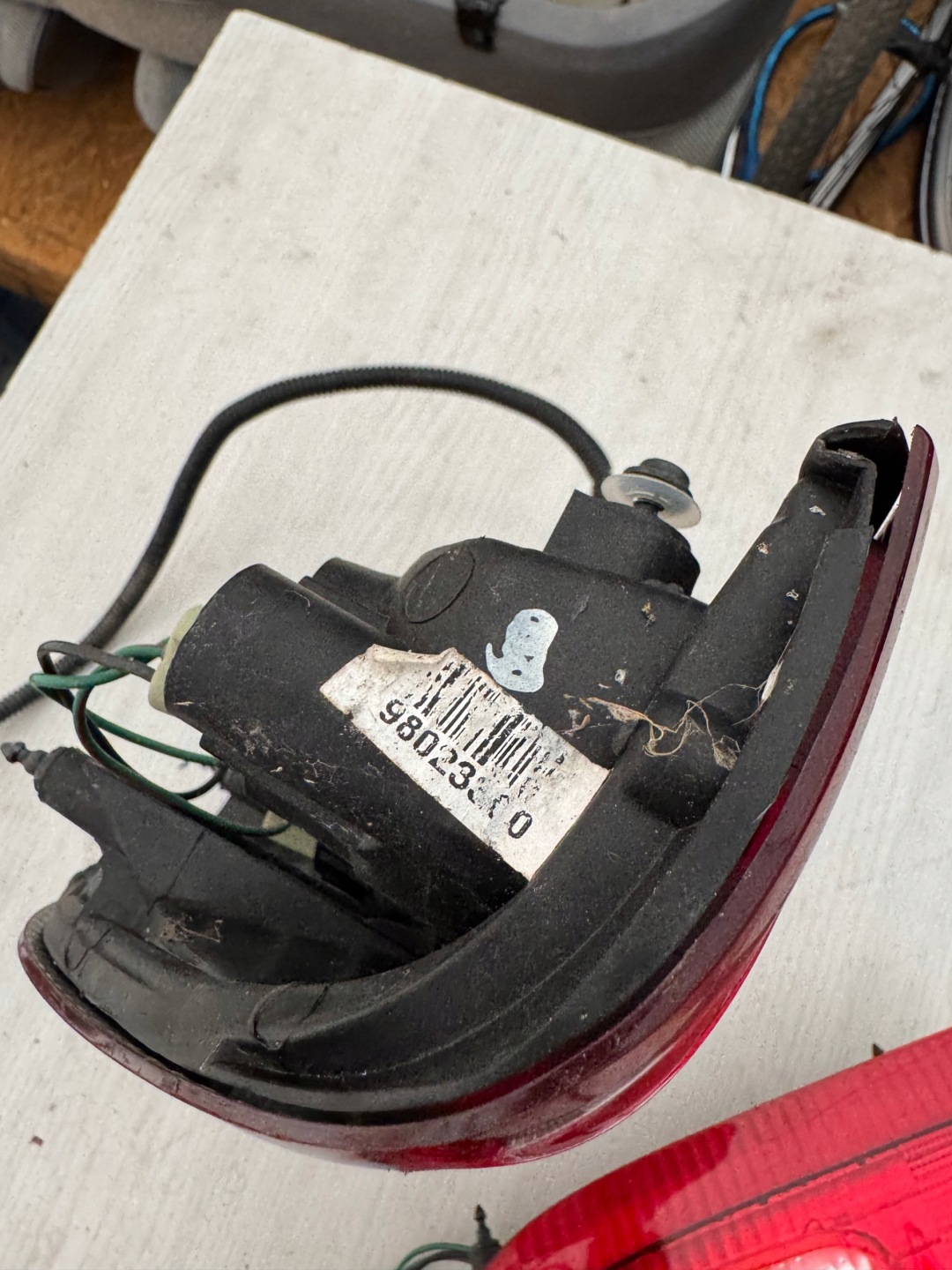light rear left ISUZU D-MAX 2002-2005