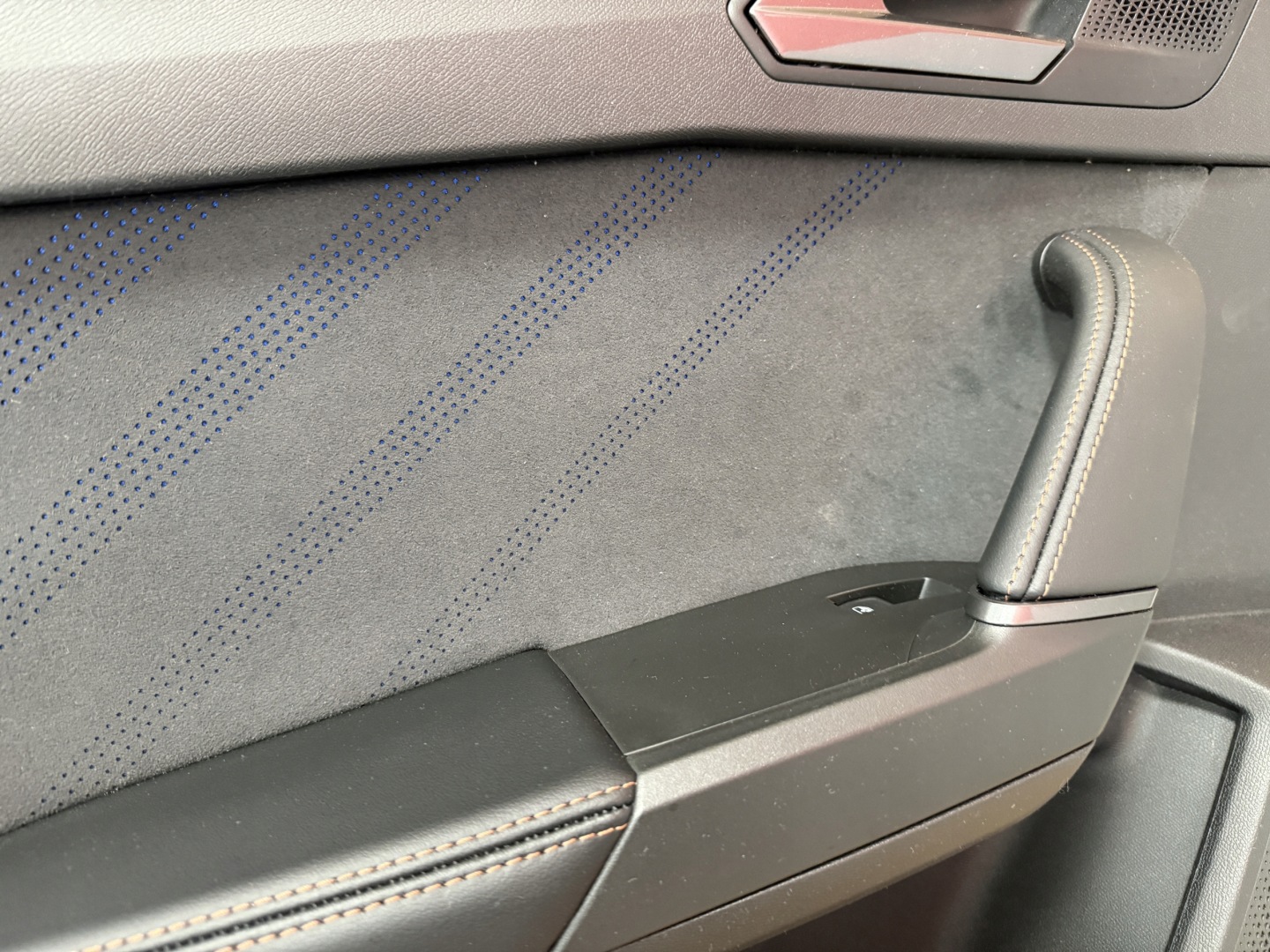 CUPRA LEON IV 5FA side door left rear part