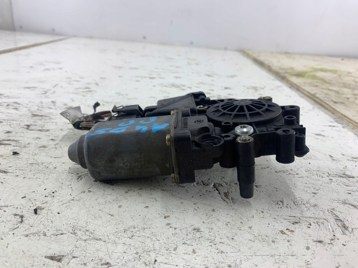 AUDI A4 B5 mini motor windows right front 114184-101