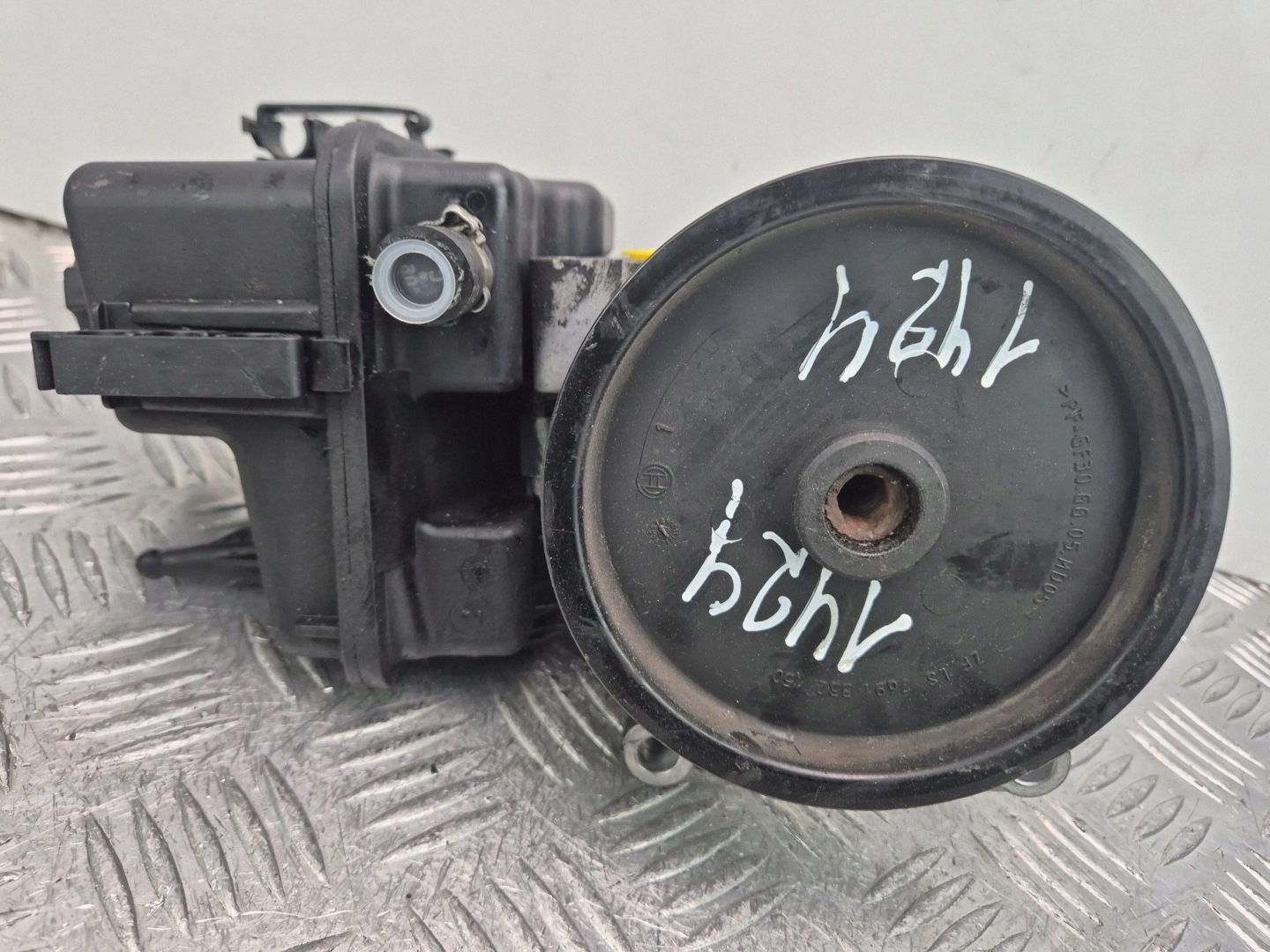 Mercedes C250 CDI S204 servo pump 7693900509