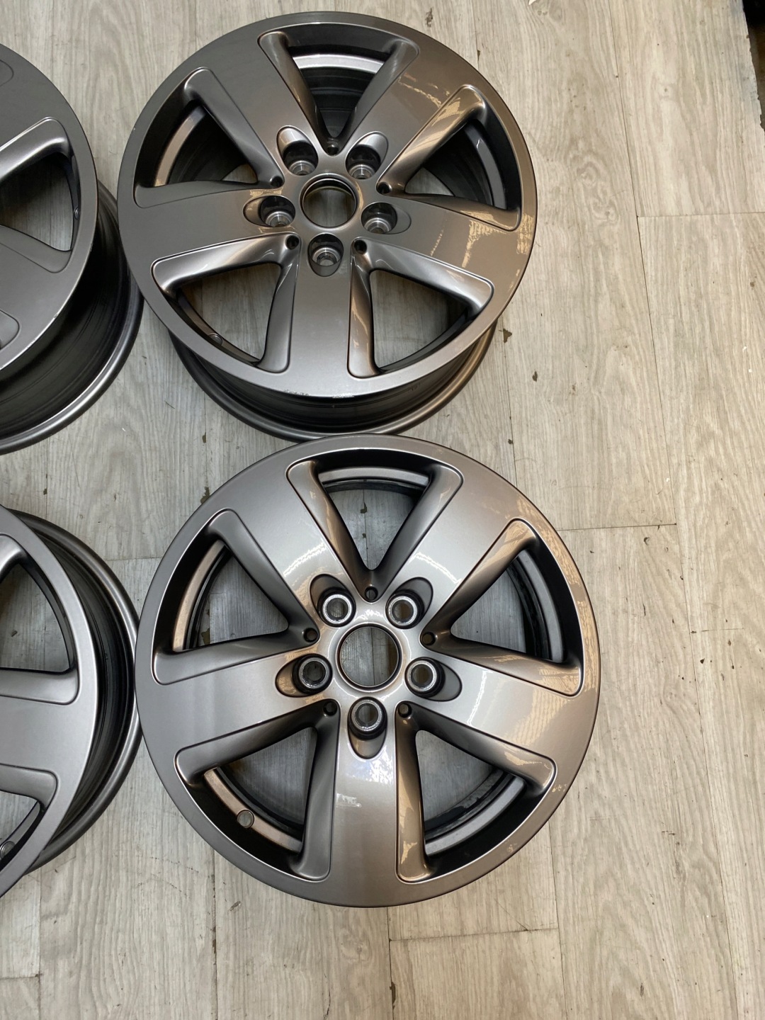 4× disk hliníkový Mini OE 6877741 7.0" x 16" 5x112 ET 47