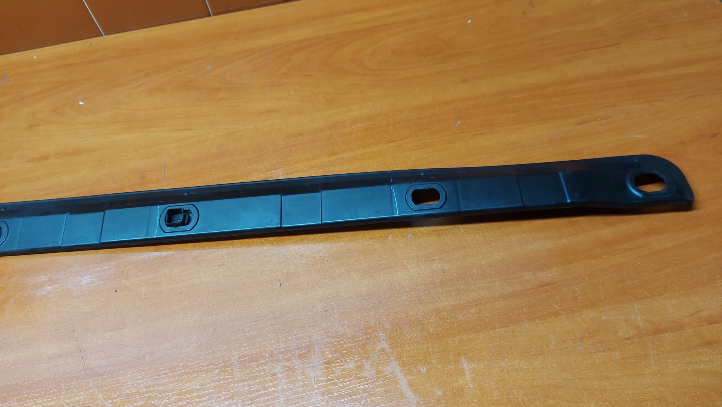 threshold moulding cap threshold of the threshold right TOYOTA HILUX VIII 24