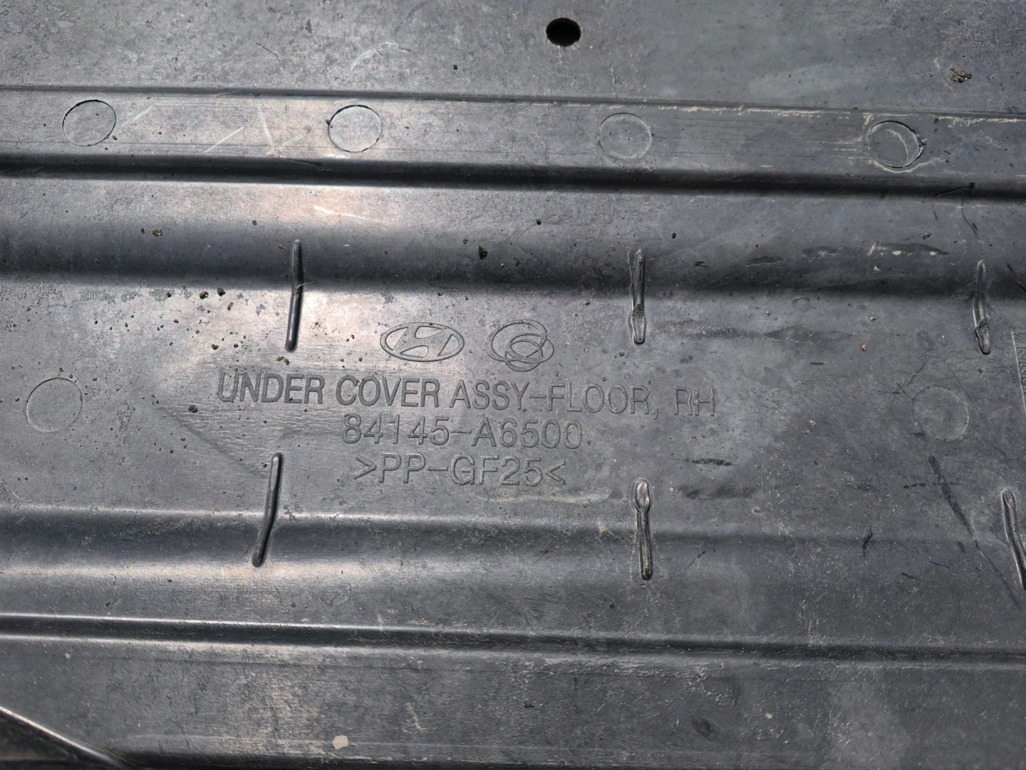 KIA CEED II 12-18 HATCHBACK lower cover chassis right OE 84145-A6500