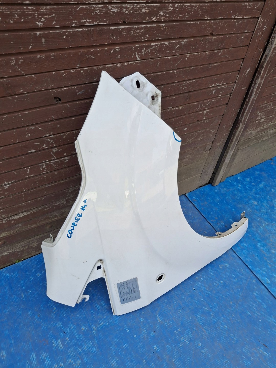 fender front right FORD COURIER and 2014R->