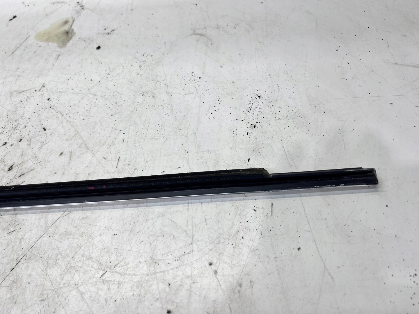 moulding CHROM door left rear part AUDI A3 8Y 8Y0839475D