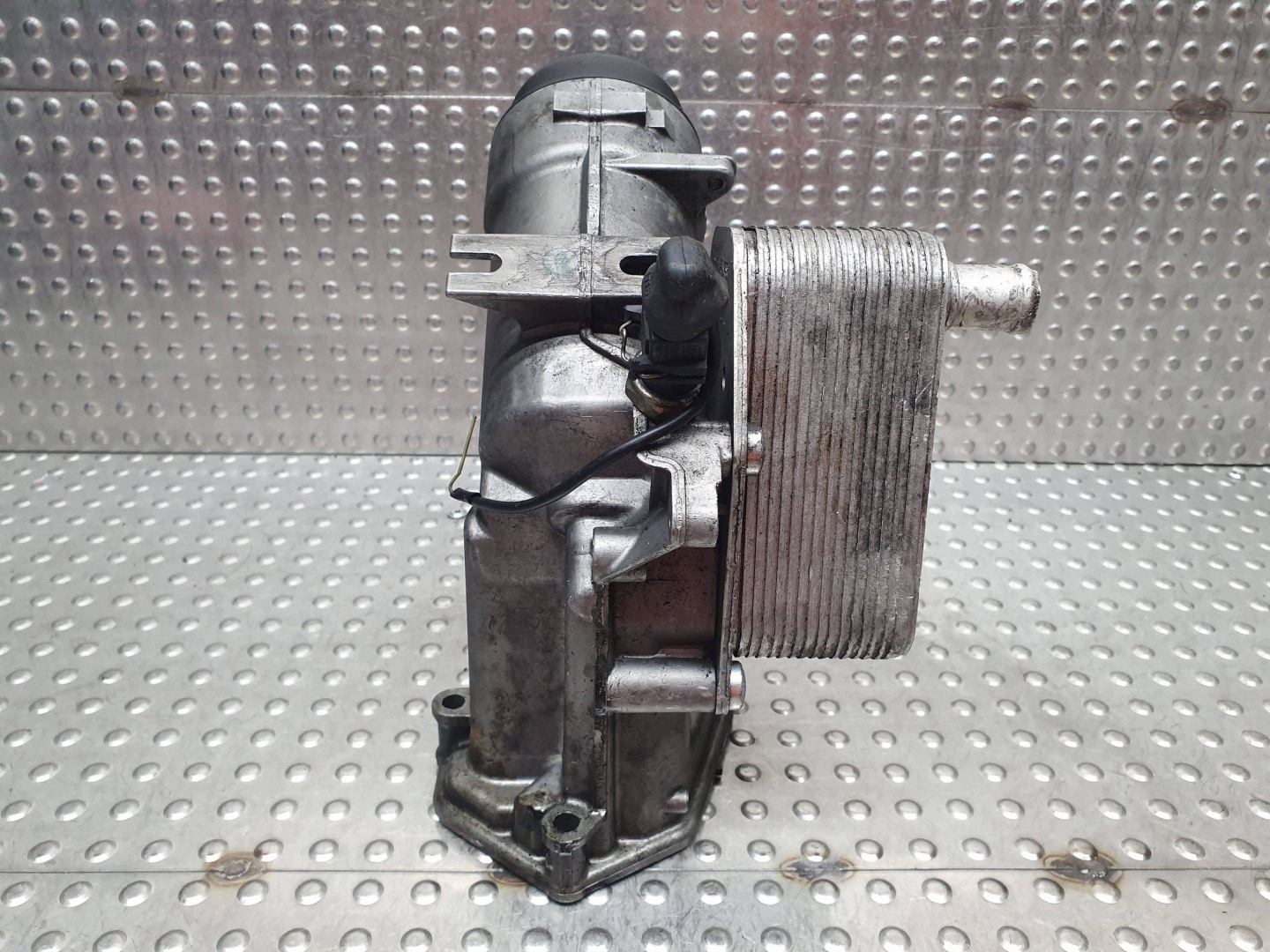 oil filter holder radiator 7787072 BMW E46 E87 E90 E60 X3 E83 2.0D M47